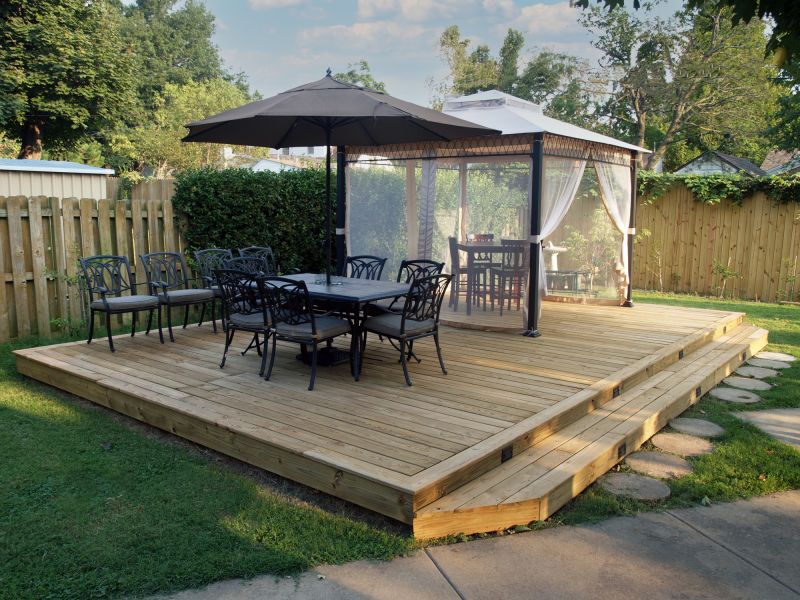 Outdoor Entertainment Deck